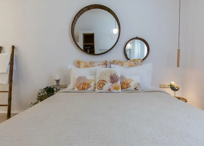 Athina And Apartamento *