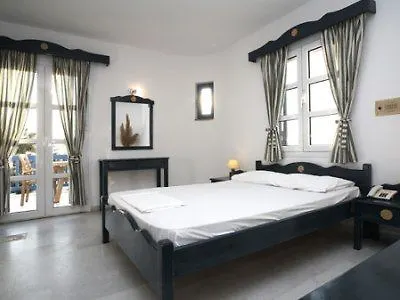 Athina And Apartment Plaka (Naxos)